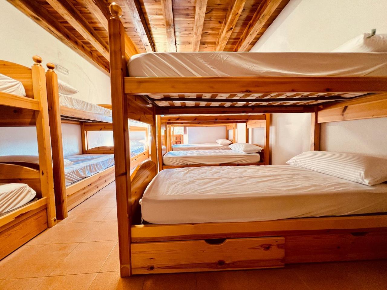Albergue Pinares - La Casona De Revenga Regumiel de la Sierra Exterior foto