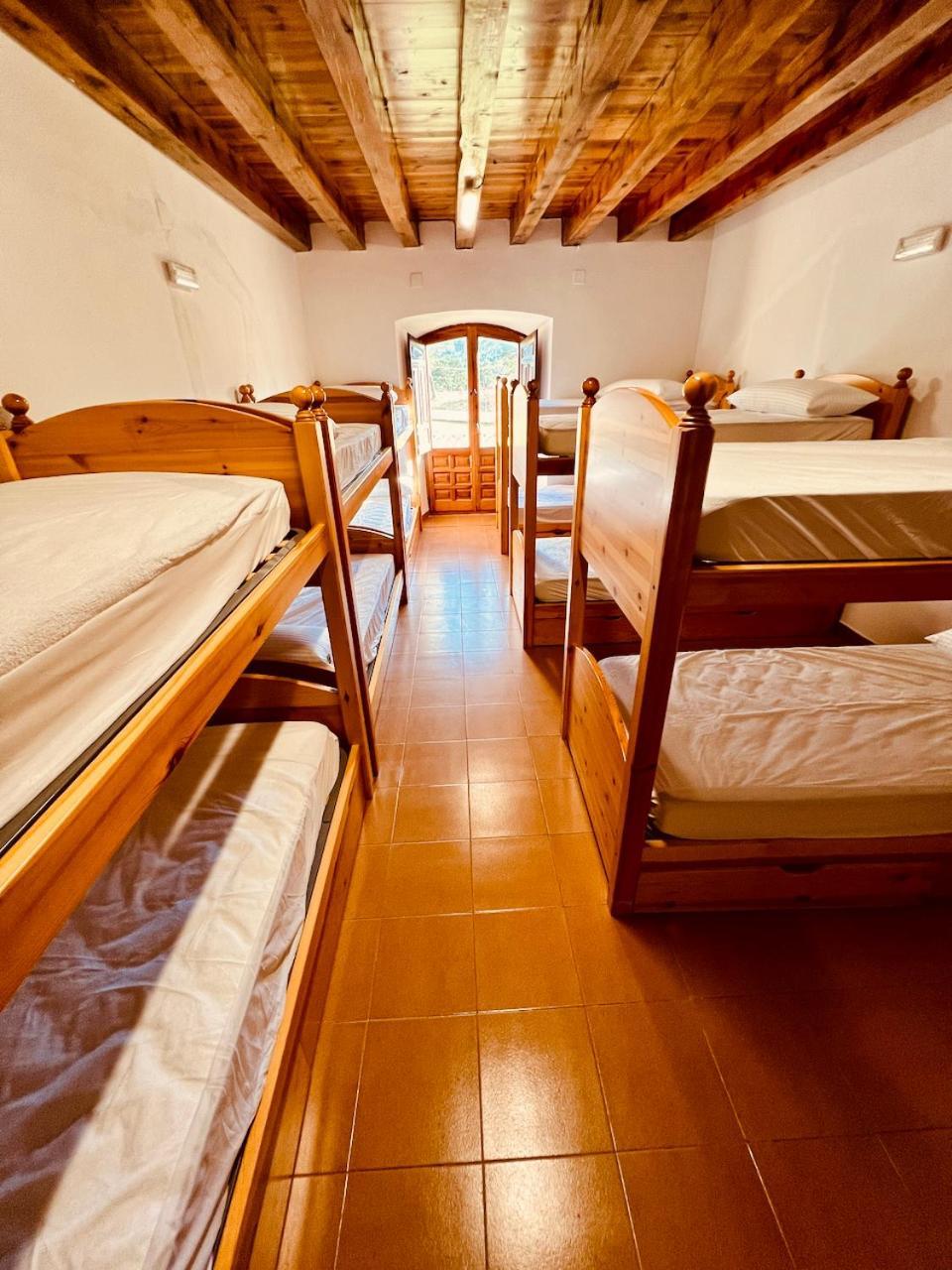 Albergue Pinares - La Casona De Revenga Regumiel de la Sierra Exterior foto