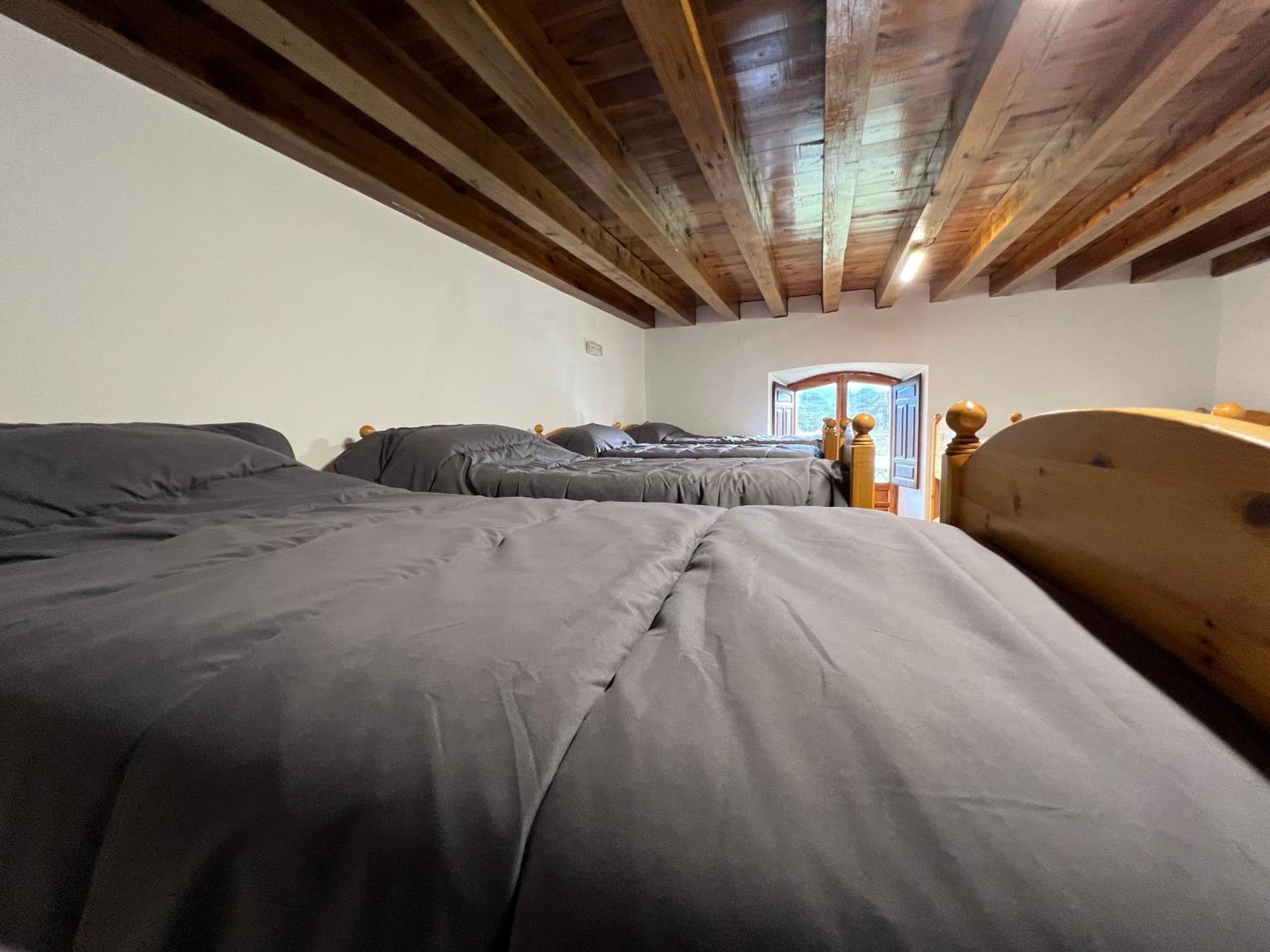 Albergue Pinares - La Casona De Revenga Regumiel de la Sierra Exterior foto