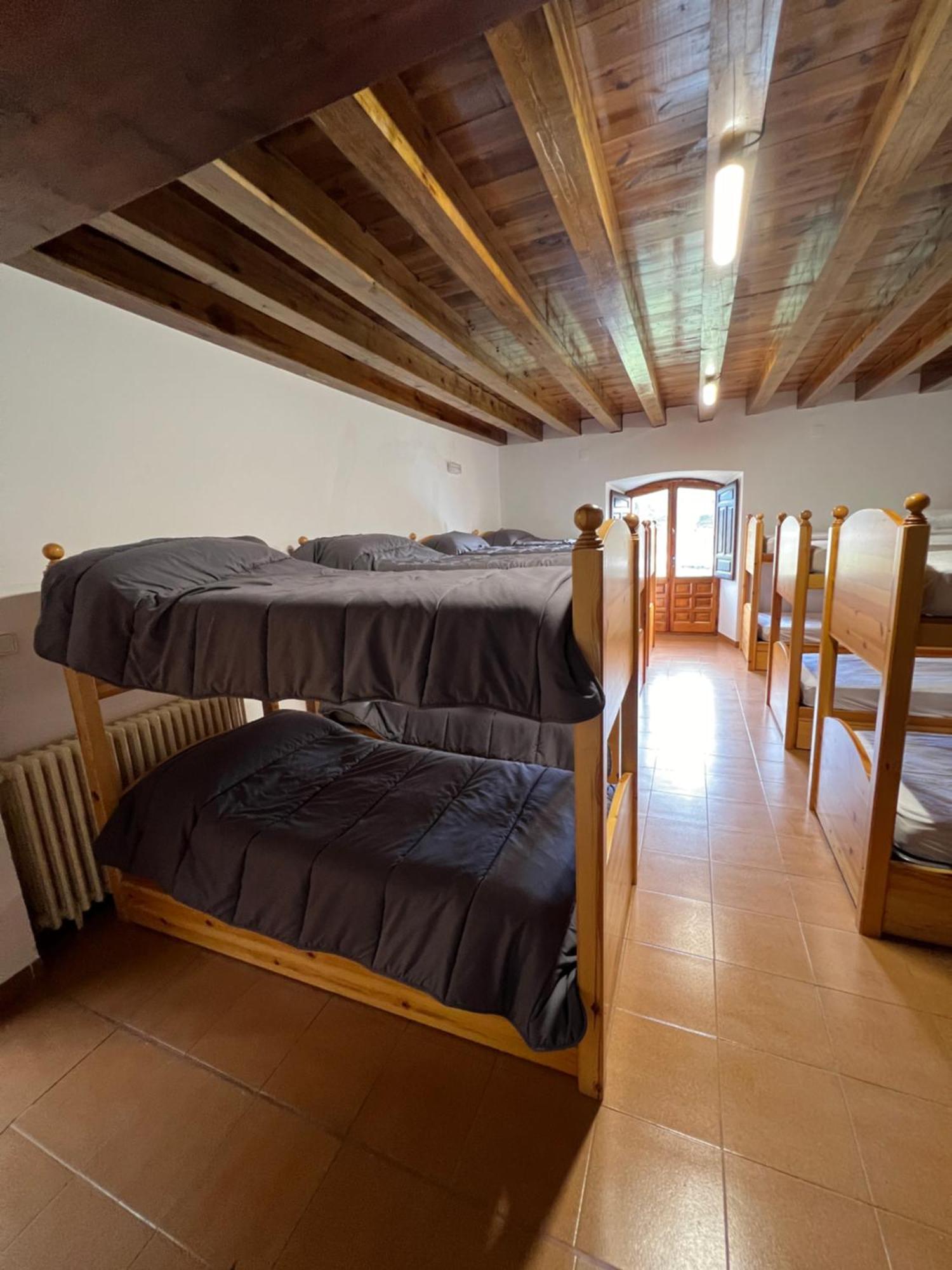 Albergue Pinares - La Casona De Revenga Regumiel de la Sierra Exterior foto