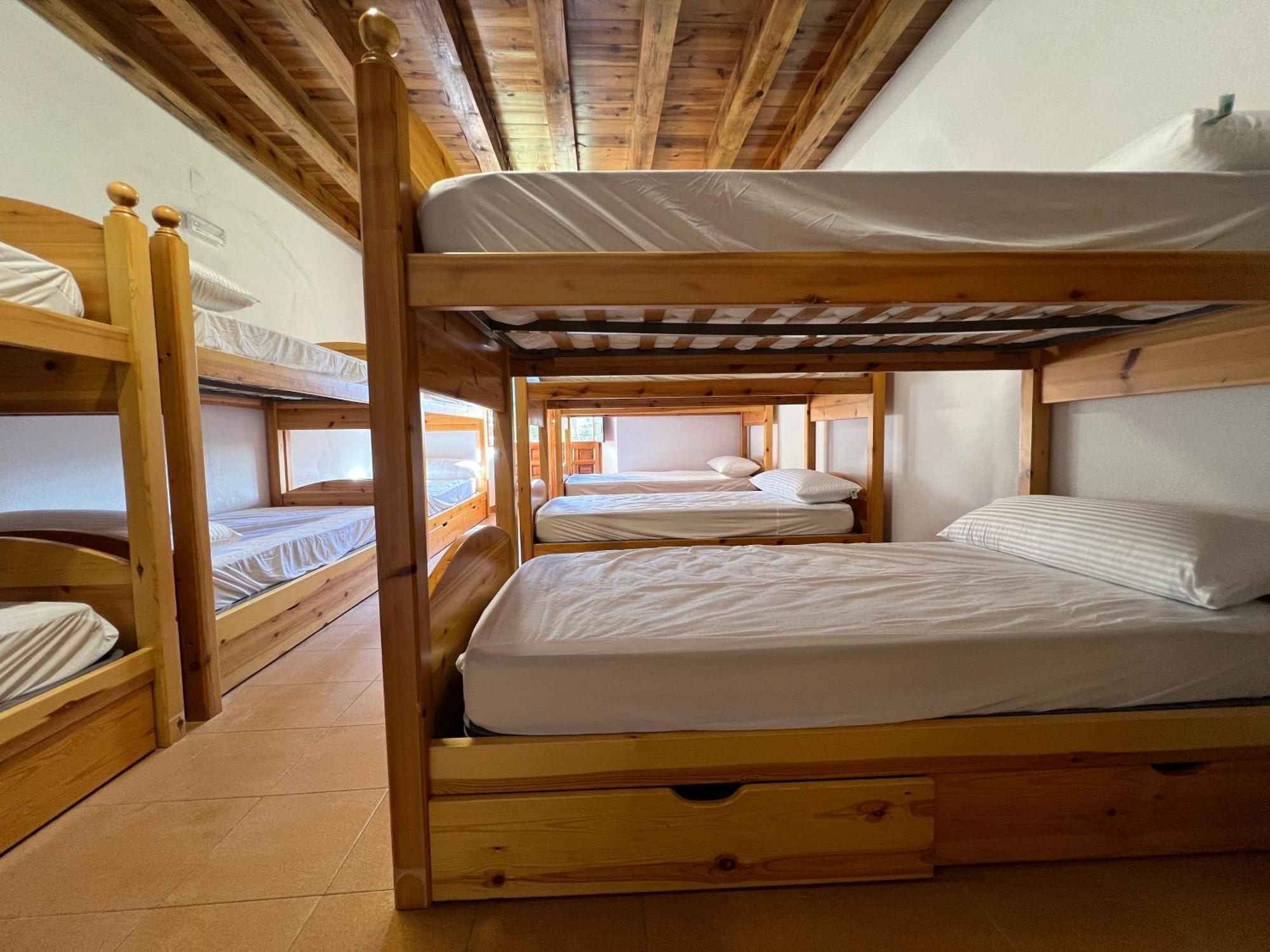 Albergue Pinares - La Casona De Revenga Regumiel de la Sierra Exterior foto